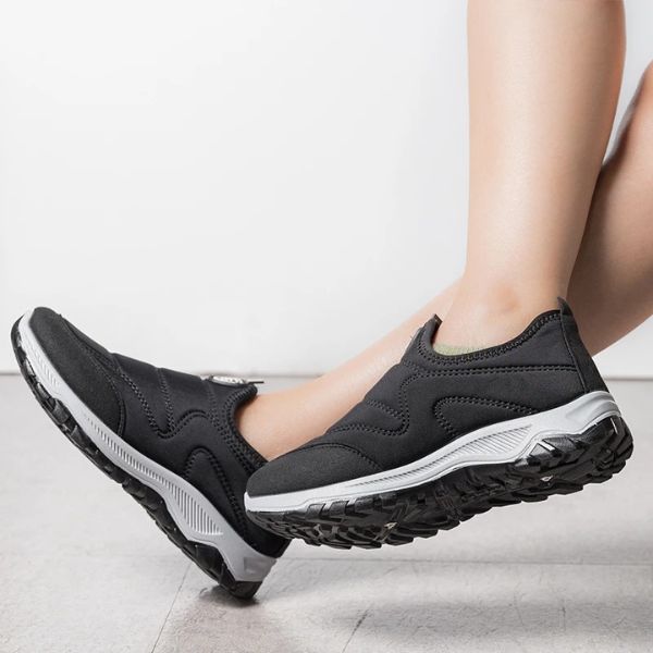 PLUSHBOOT™ - PANTOFI UNIVERSALI PENTRU SEZOANE DE TRANZIȚIE